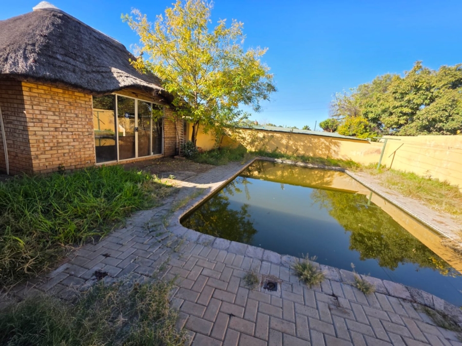 3 Bedroom Property for Sale in Verwoerdpark Northern Cape